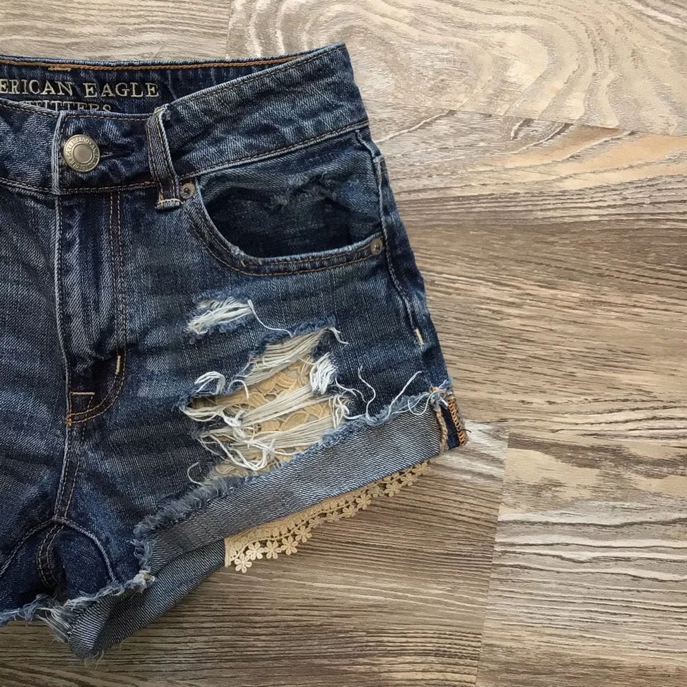 American Eagle Hi Rise Festival Distressed Lace Detail Shorts 0